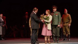 Спектакль «Вечно живые»