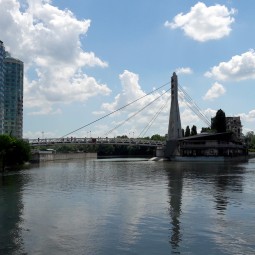 Мост поцелуев