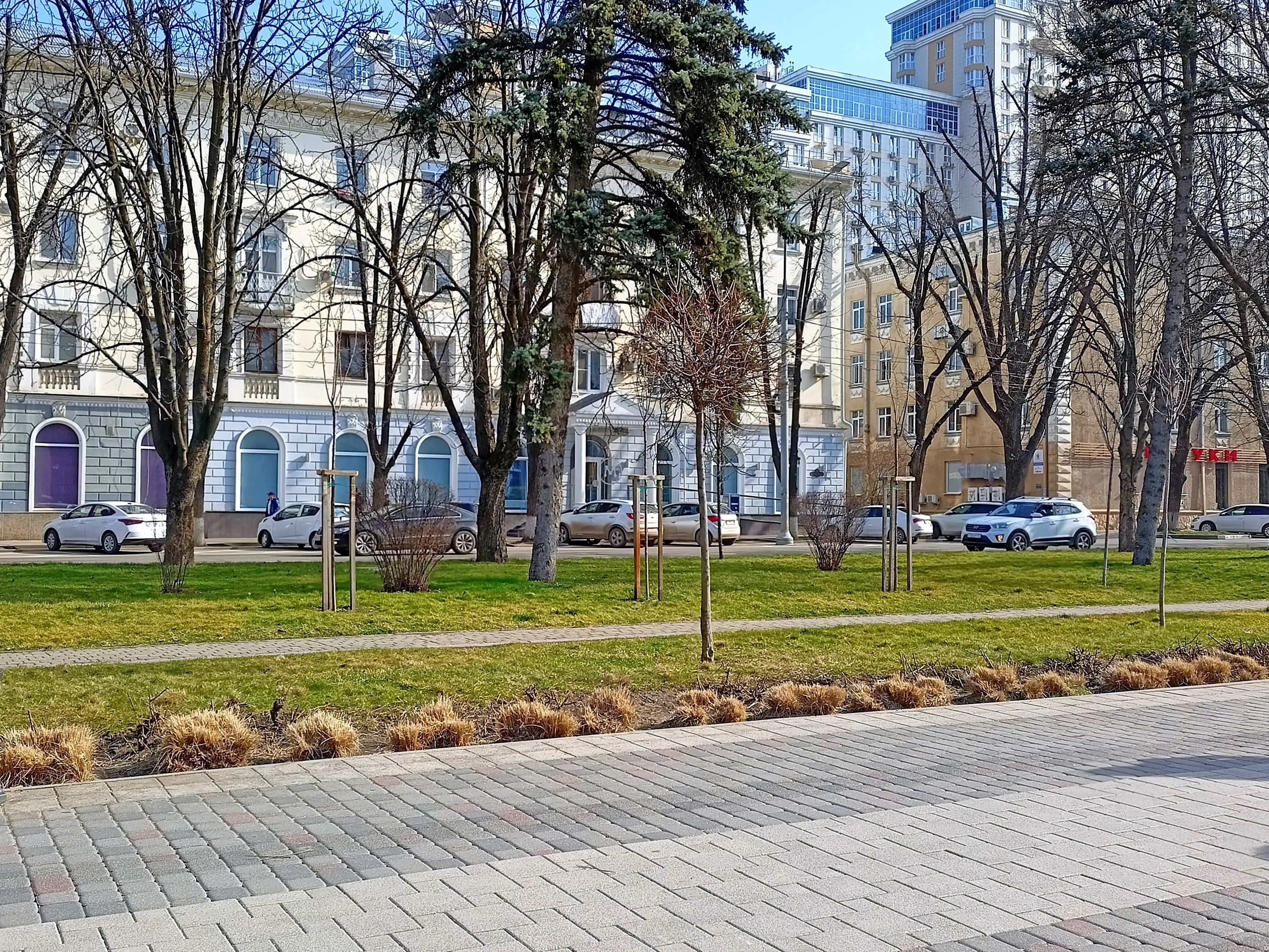Красная улица и Александровский бульвар